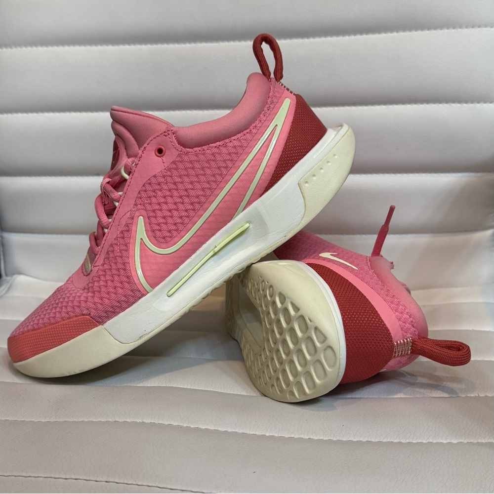 Nike Zoom Court Pro Coral Chalk/BarelyVolt Tennis HC Women's Sz 7.5 DV3285-601